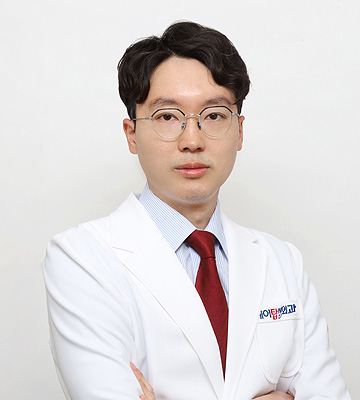 에이탑성형외과 권준성 원장