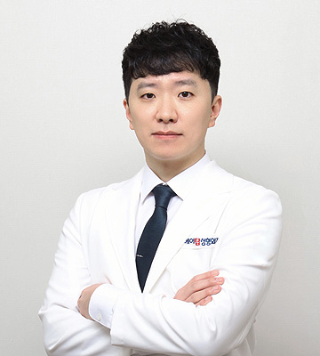 Dr. Hong Jun-sik, Director of A-Top Plastic Surgery